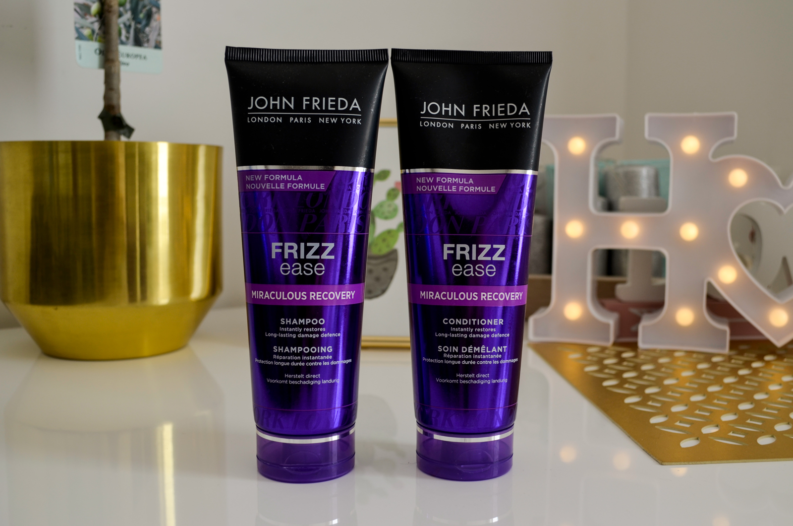 czy ten szampon z odżywką jest dobbry frizz ease